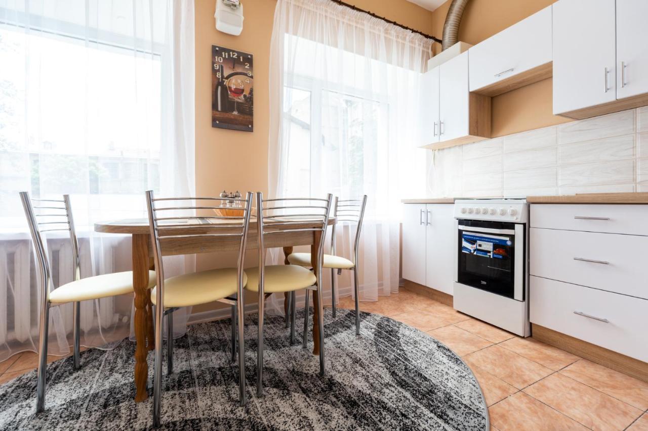 Apartment Center Of Odessa Extérieur photo