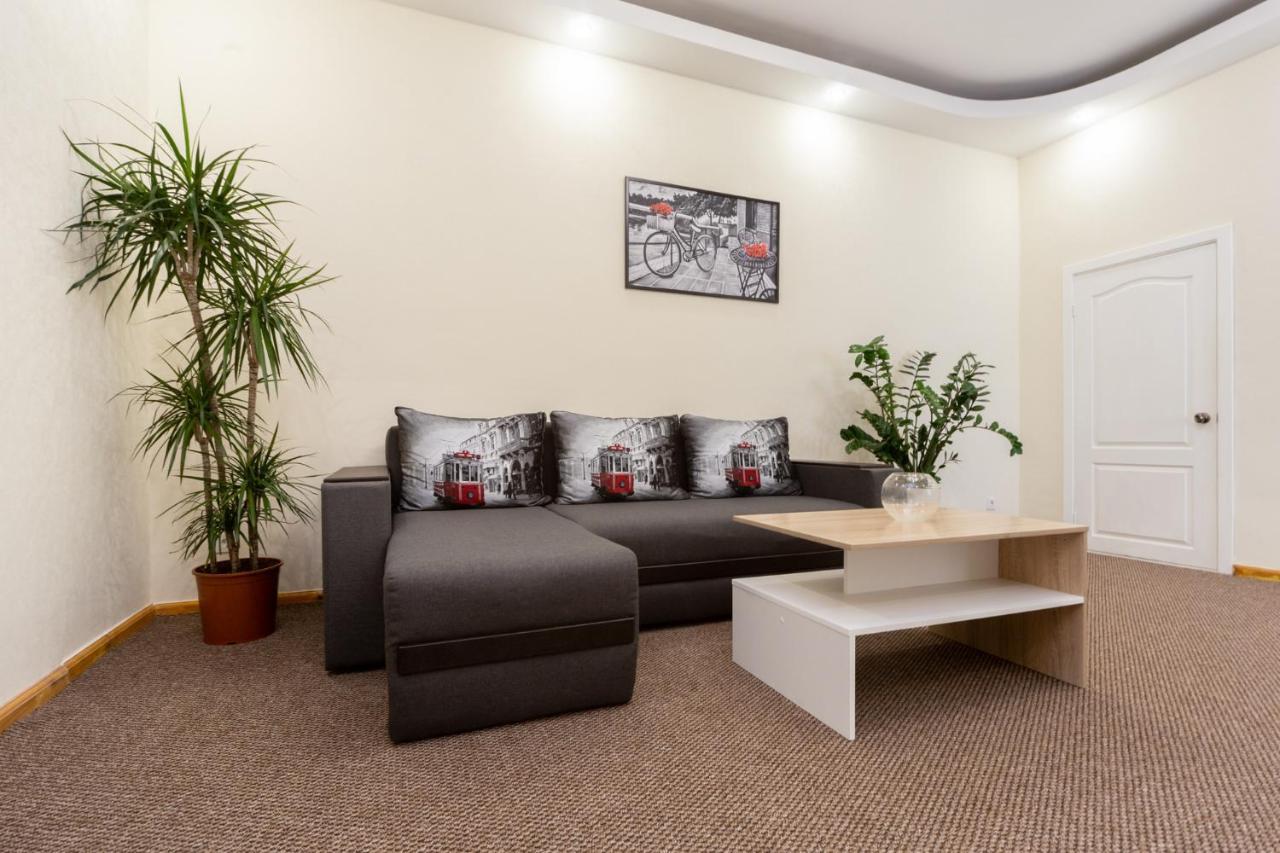 Apartment Center Of Odessa Extérieur photo