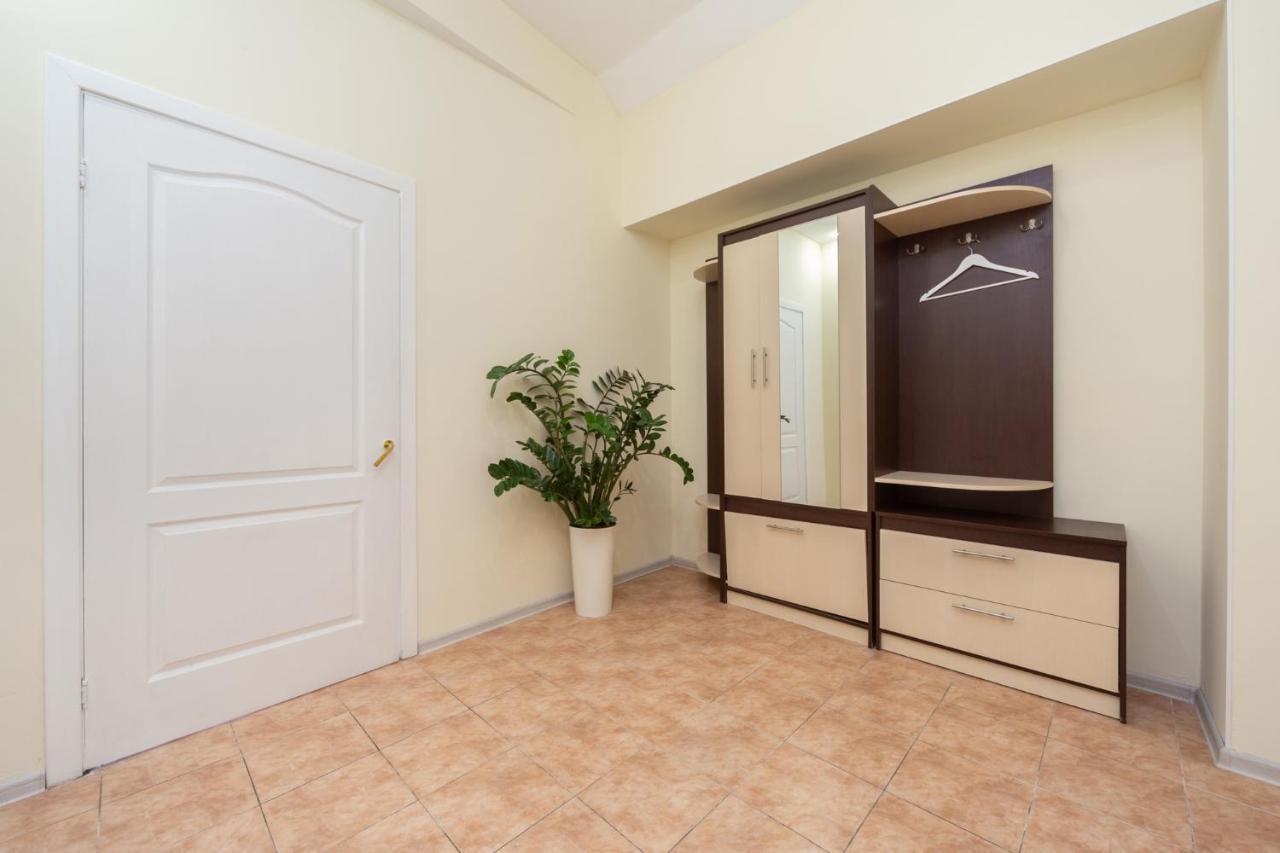 Apartment Center Of Odessa Extérieur photo