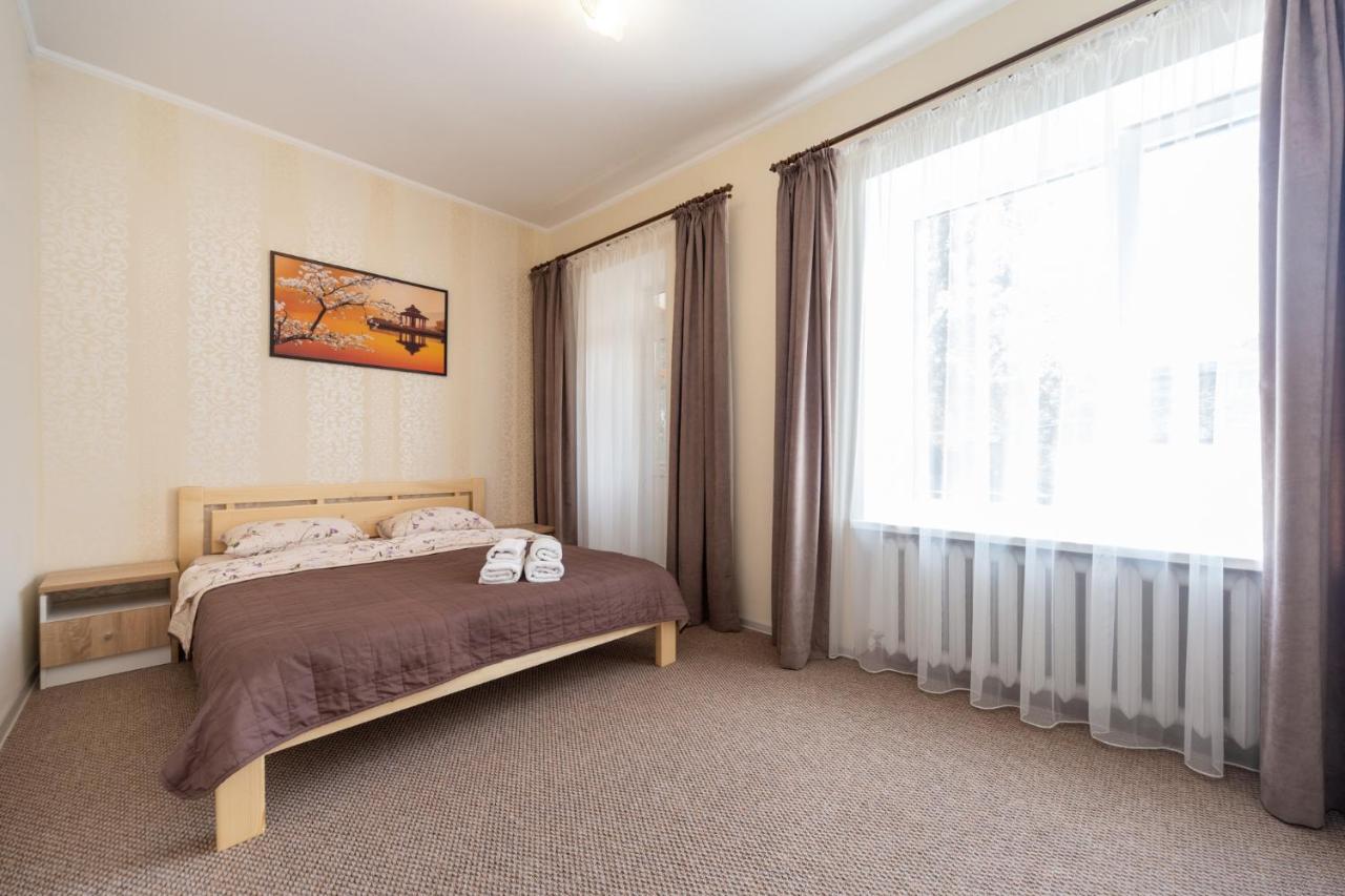 Apartment Center Of Odessa Extérieur photo